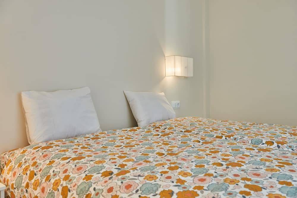 Entire apartment, Modern apartment in Sa Maniga/ 4floors, elevator, on the beach, 2 bedrooms, 2 balconies, sea view, Wifi in Cala Millor, Sant Llorenç des Cardassar