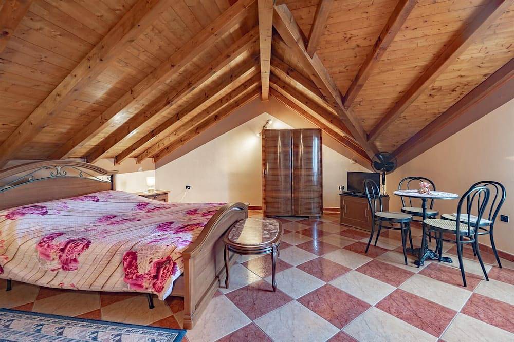 Stunning home in Rijeka with Wifi in Rijeka, Primorje-Gorski Kotar