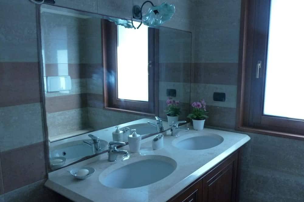 Ganze Wohnung, Boutique Apartment Vela Meiga - Atemberaubender Meerblick in bezaubernden Sinis in Funtana Meiga, Sardinien