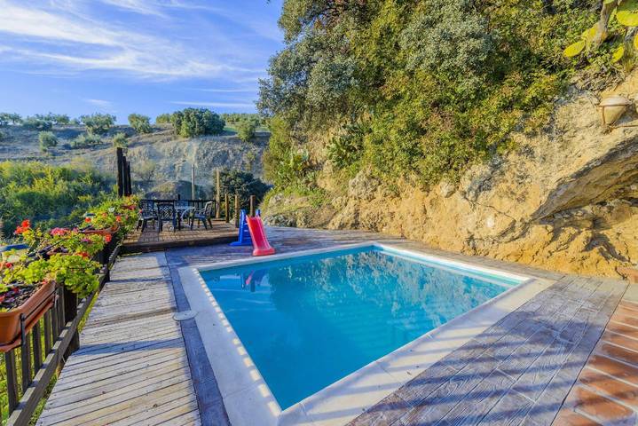 Casa rural para 8 personas, con jacuzzi y jardín además de piscina y balcón en Algarinejo - 3
