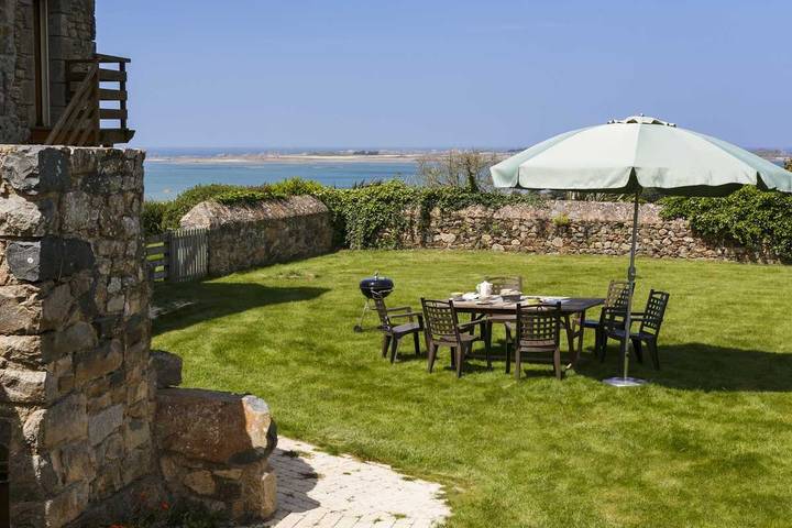 Gîte pour 6 personnes, avec Jardin dans Plage de l'île-à-Poule