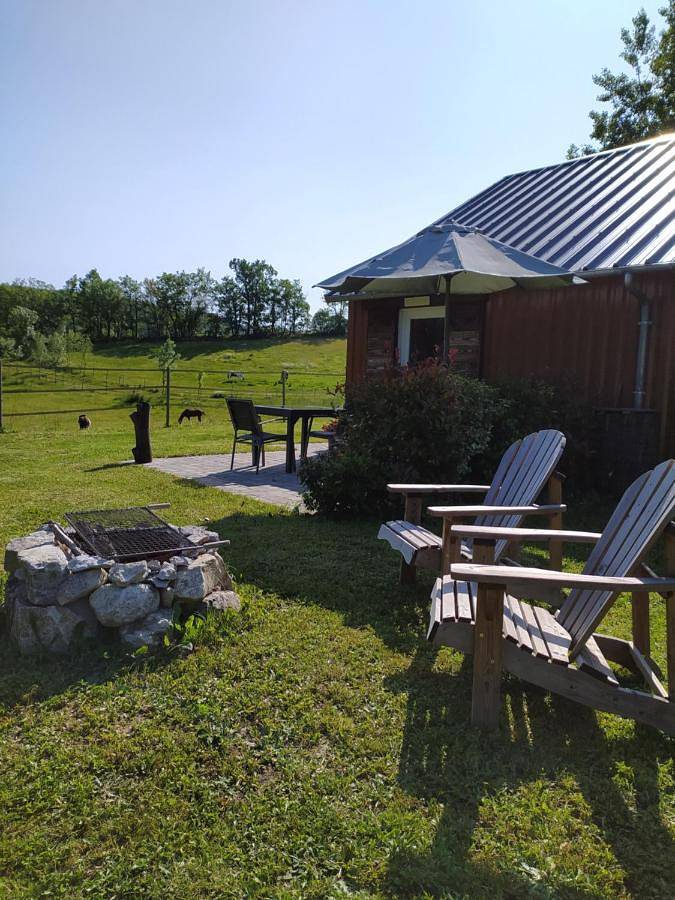 Location de vacances pour 2 personnes, avec piscine et jardin ainsi que vue et vue sur le lac, animaux acceptés à Le Boulvé - 2