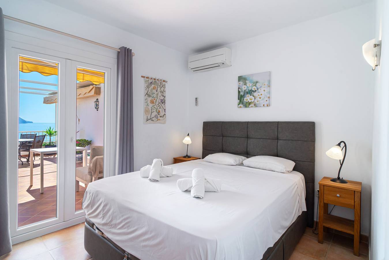 Entire apartment, Capistrano Playa 404 in Playa de Burriana, Nerja