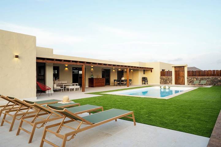 Villa pour 8 personnes, avec piscine - 1