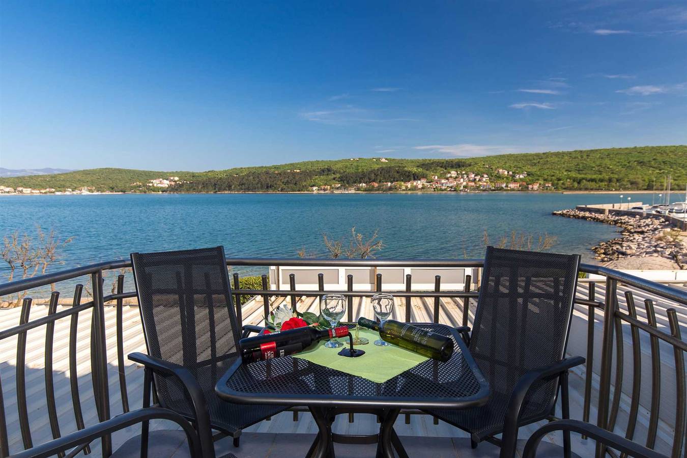 Ganze Wohnung, Apartment Tamaris C mit Meerblick in Cizici, Krk