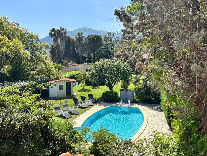 Location de vacances pour 8 personnes, avec jardin ainsi que terrasse et piscine à Saint-Génis-des-Fontaines - 2