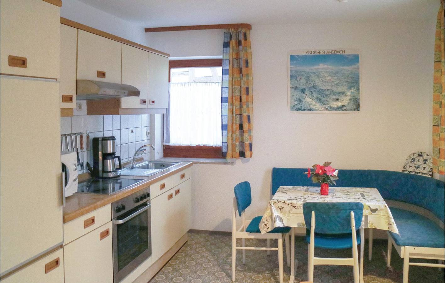 City-Center-Wohnung mit Babybett & Parkplatz in Adelshofen, Taubertal