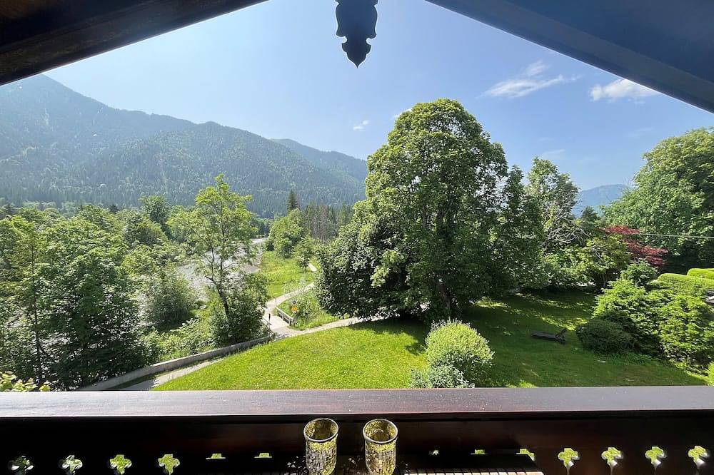 Entire apartment, Living in a historic ambience right next to the Weißachauen nature reserve in Kreuth, Spitzingsee
