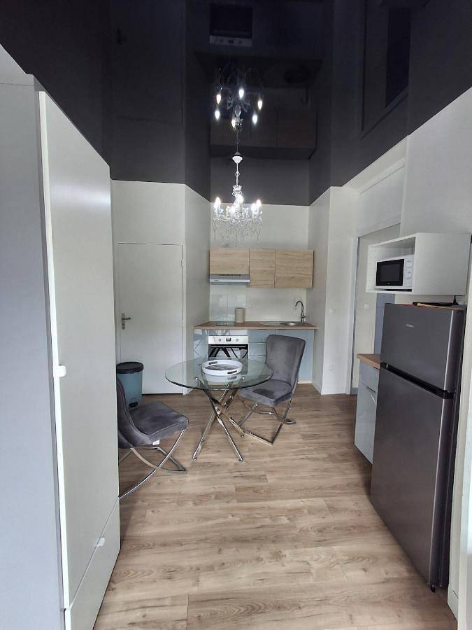 Appartement entier, La discrète romantique, appartement avec jacuzzi in Charavines, Lac de Paladru
