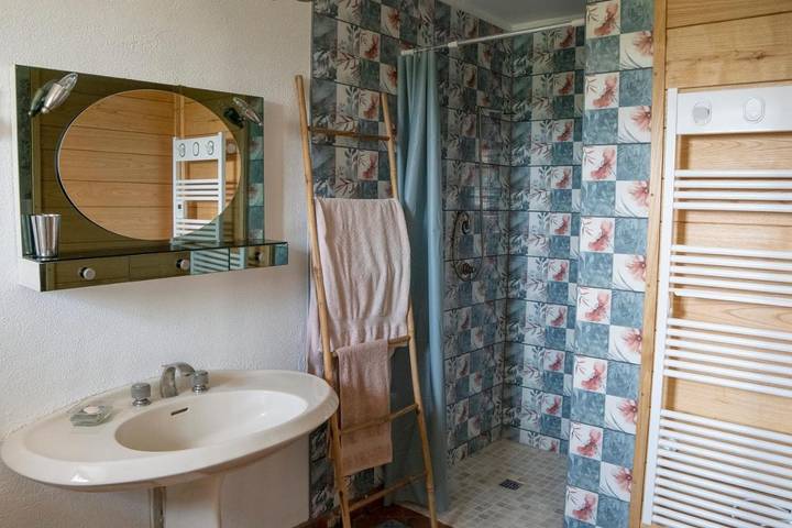 Maison d’hôte pour 8 personnes, avec piscine ainsi que jacuzzi et jardin, adapté aux familles en Dordogne - 3