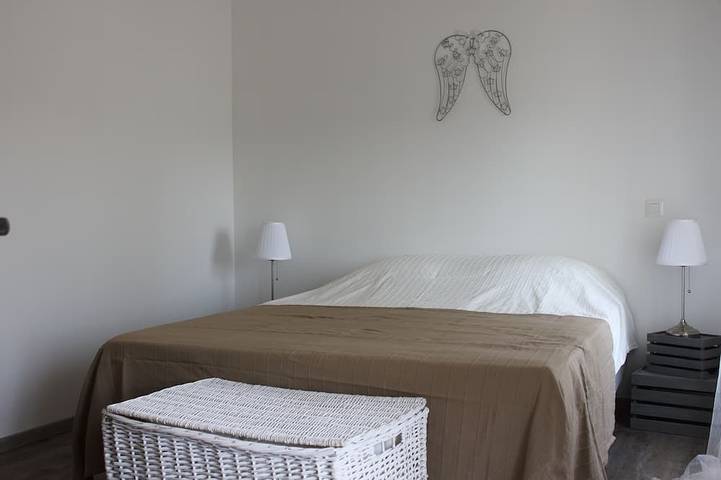 Gîte pour 12 personnes, avec jardin et terrasse à La Garde-Adhémar - 4