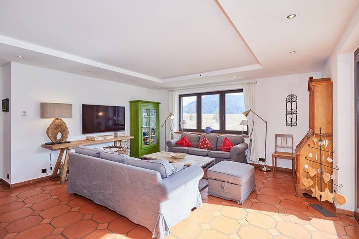 Ferienhaus für 9 Personen, mit Whirlpool und Garten sowie Sauna, kinderfreundlich in Reit im Winkl - 4