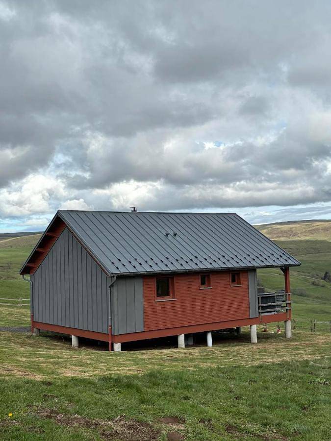 Gîte pour 6 personnes, avec vue et jardin à Montgreleix - 2