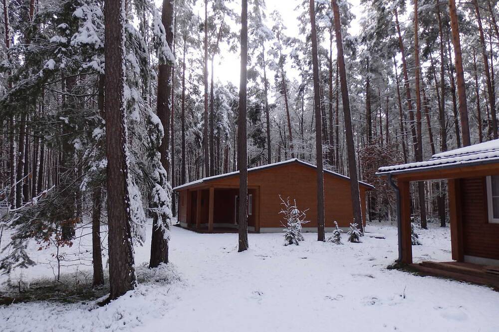 Ganze Wohnung, Ferienhaus10 - Dependance Ferienhäuser am Kastavensee in Himmelpfort, Uckermark