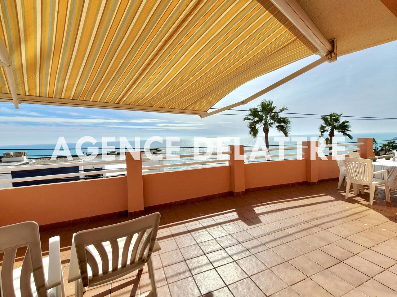 Appartement entier, Appartement avec garage privé, climatisation, Wi-Fi, 3 chambres, Peñíscola. in Peñíscola, Costa del Azahar