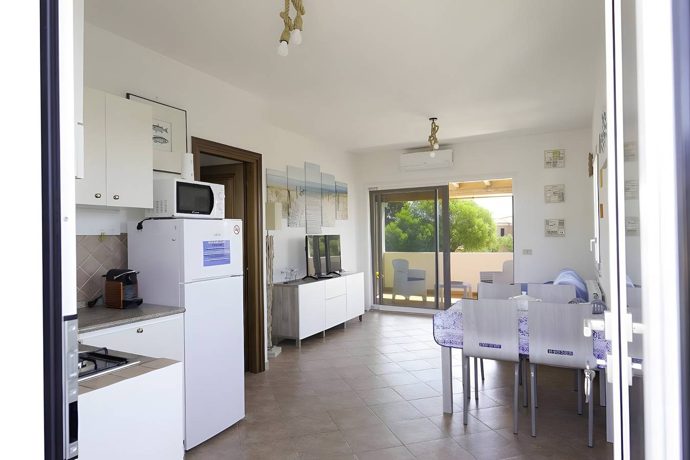 Ganze Wohnung, Apartment 'Zio Tonino' mit privater Terrasse, Wlan und Klimaanlage in Pittulongu, Costa Smeralda