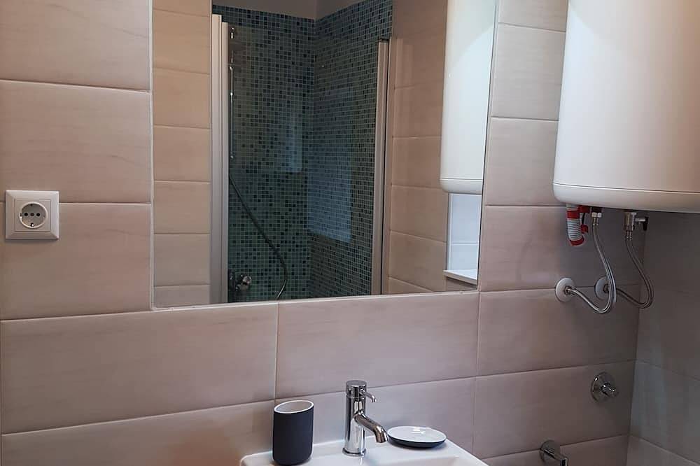 Haus mit Parkplatz für Familien Nerezine, Losinj (K-17984) in Nerezine, Kvarner Inseln