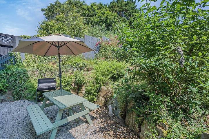 Cottage for 6 people, with garden, with pets in Camelford