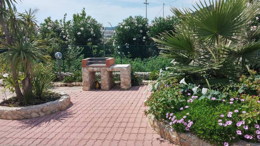 Ferienhaus für 6 Personen, mit Ausblick und Garten am Gargano - 2