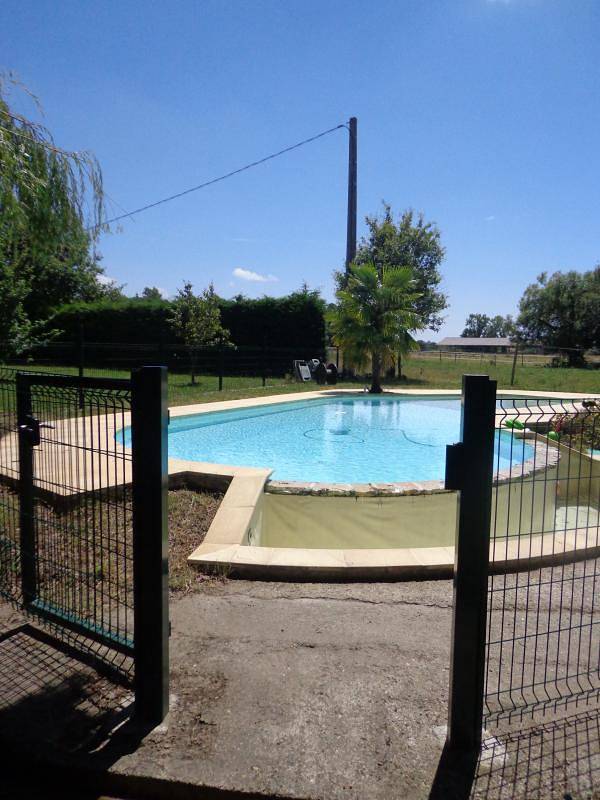 Gîte pour 4 personnes, avec piscine ainsi que terrasse et jardin à Benquet - 3