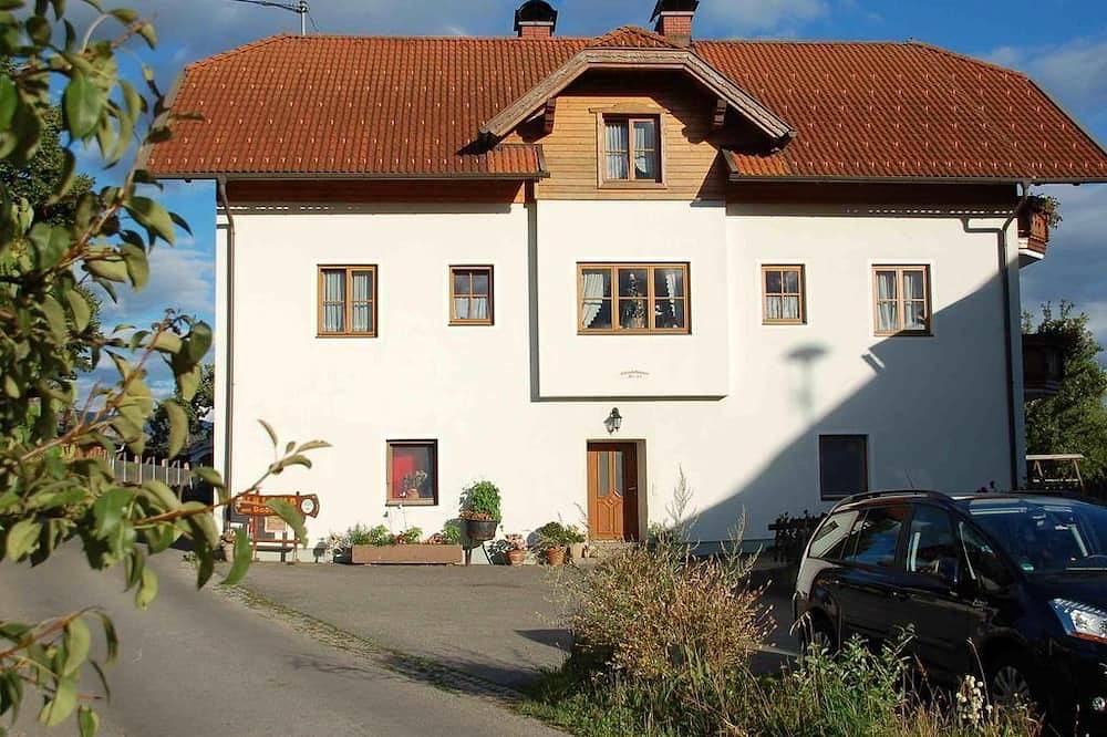 Sissi Zimmer - Mentebauer Traudi's Ferienhof in Spittal an der Drau, Bezirk Spittal an der Drau