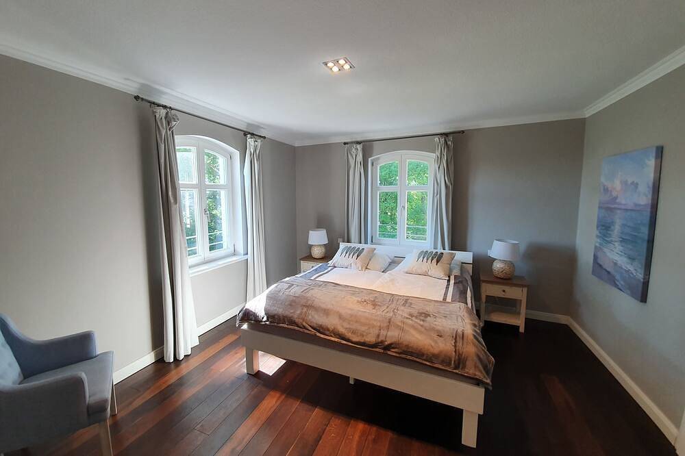 Ganze Wohnung, Penthouse / Ferienwohnung mit Turmzimmer und Dachterrasse in Hohen Niendorf, Bastorf