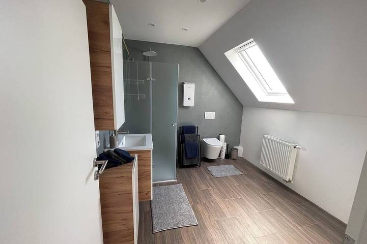 Ganze Wohnung, 3 Schlafzimmer l Steinhuder Meer l Südbalkon l Waldblick l Saniert in Hagenburg, Landkreis Schaumburg