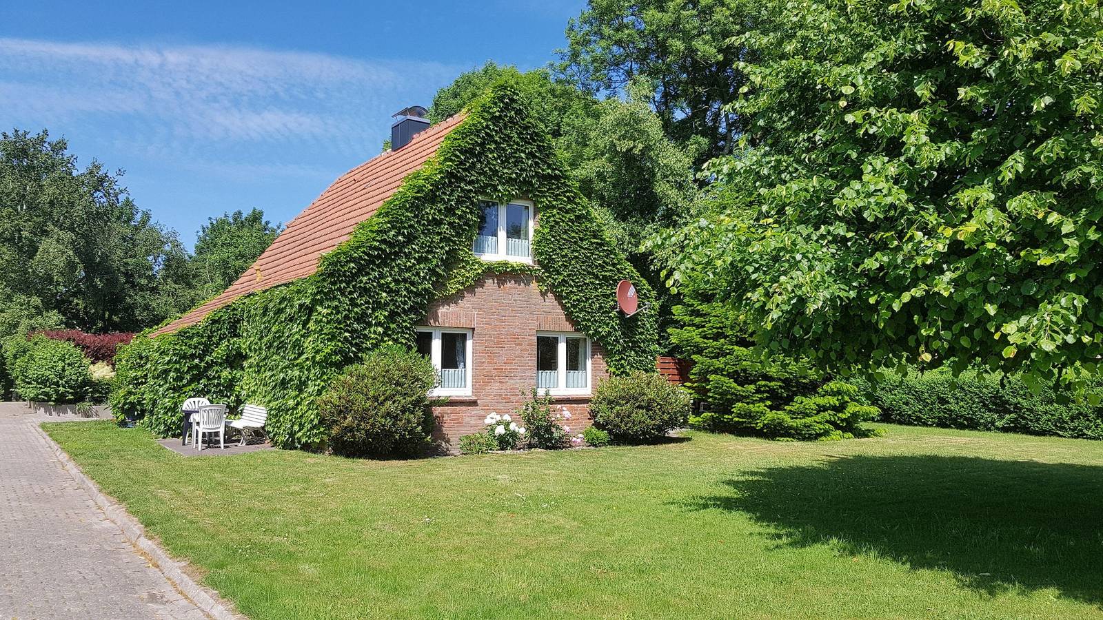 Ganze Ferienwohnung, Gästehaus Zur alten Post - Landhaus Dg in Dornumergrode, Dornum