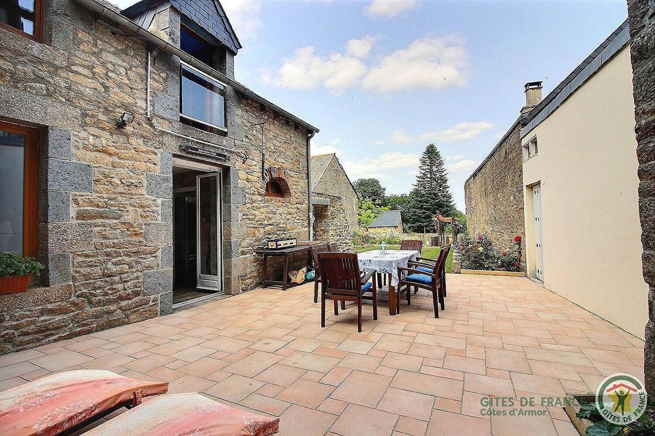 L'Ancienne Boulangerie - Grenier in Le Mené, Région de Dinan