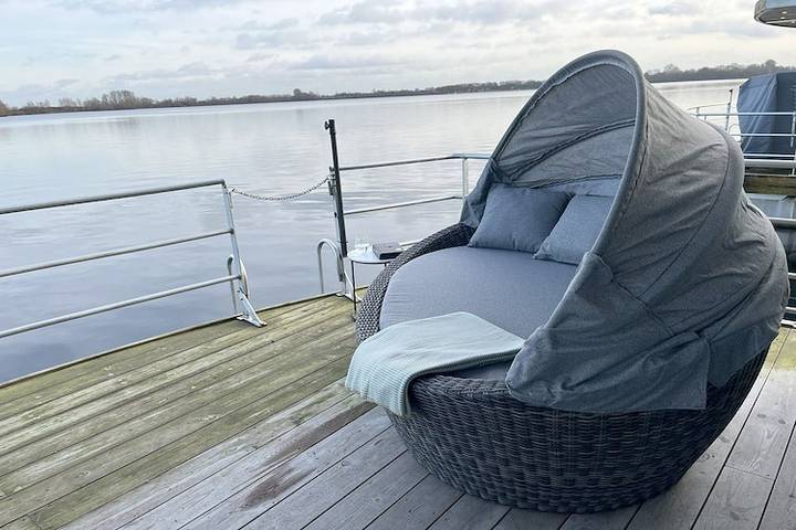 Hausboot am Xantener Nordsee in Xanten, Kreis Wesel
