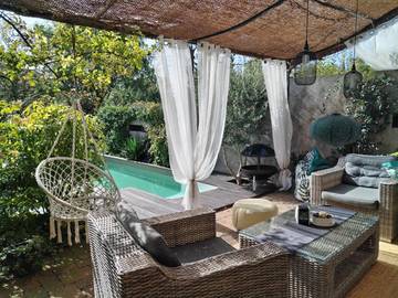Chambre d’hôte pour 2 personnes, avec jardin ainsi que piscine et vue en Moselle