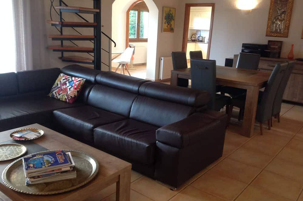 Golf De Peralada - Prestige Villa/ Oasis Of Tranquility With Superb Pool in Peralada, Upper Empordà