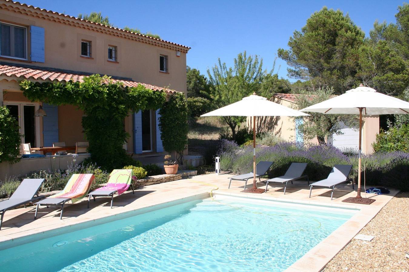 Luxury Provence Villa | Villa Saumane | 4 Bedrooms | Private Pool in Saumane-de-Vaucluse, Vaucluse