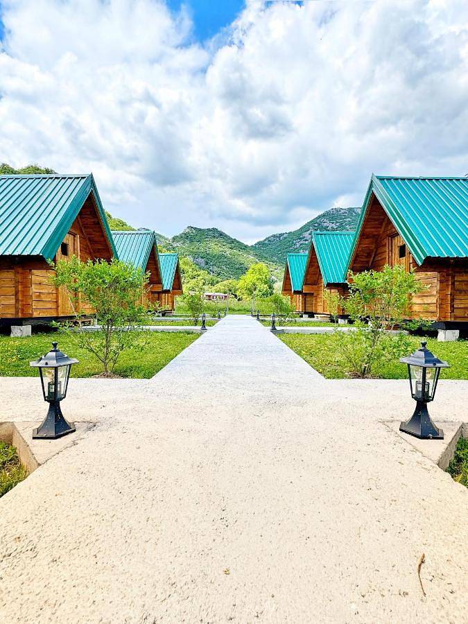 Camping para 2 personas, con vistas y jardín en Montenegro