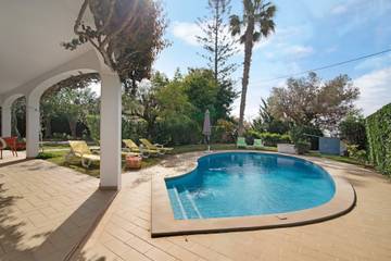 Villa for 6 People in Loulé (São Clemente), Algarve, Photo 1