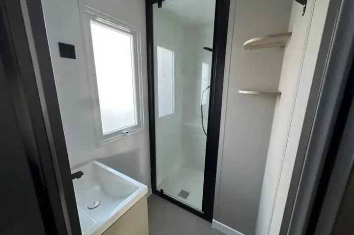 ZEcamping 3* piscine chiens acceptés locatif TV clim 25m2 5 pers in Arvert, Côte de Beauté