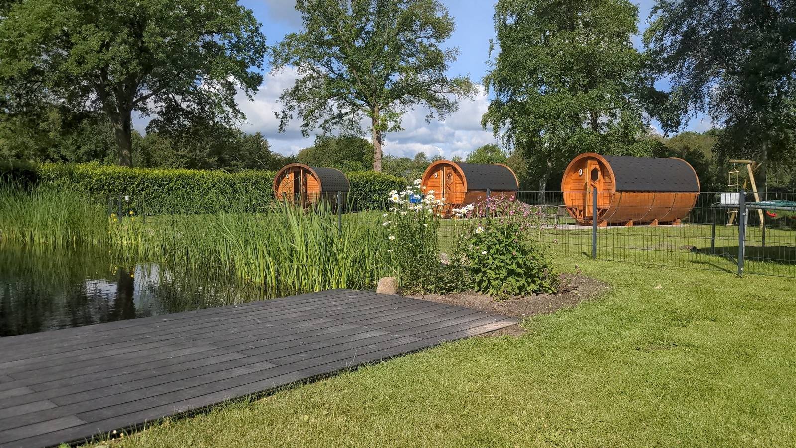Ganze Ferienwohnung, Gemütliches Schlaffass am Schwimmteich mit Heizung in Burg (Dithmarschen), Sankt Michaelisdonn und Umgebung