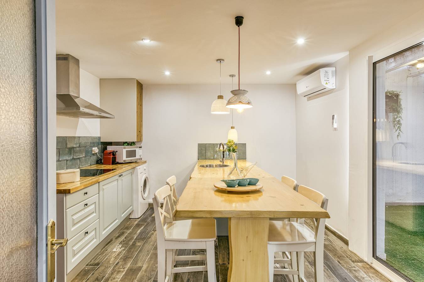 Apartamento entero, Apartamento 'Ca La Maca' con Wi-Fi y aire acondicionado in Llansá, Alt Empordà