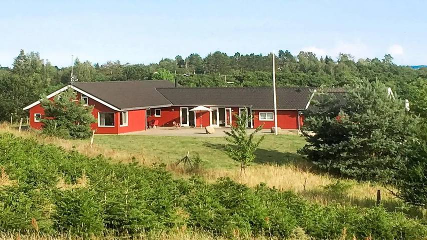 Ferienhaus für 13 Personen, mit Sauna und Whirlpool sowie Terrasse in Lyngsbæk Strand - 2
