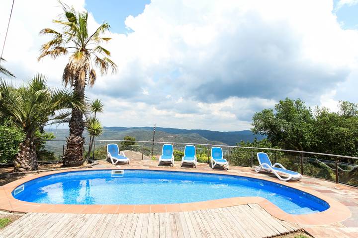 Chalet para 6 personas, con terraza además de vistas y jardín en Selva - 2