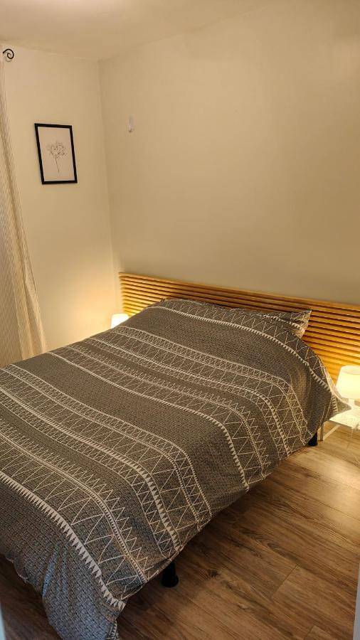 Appartement entier, Two-Bedroom Apartment in Gières, Isère