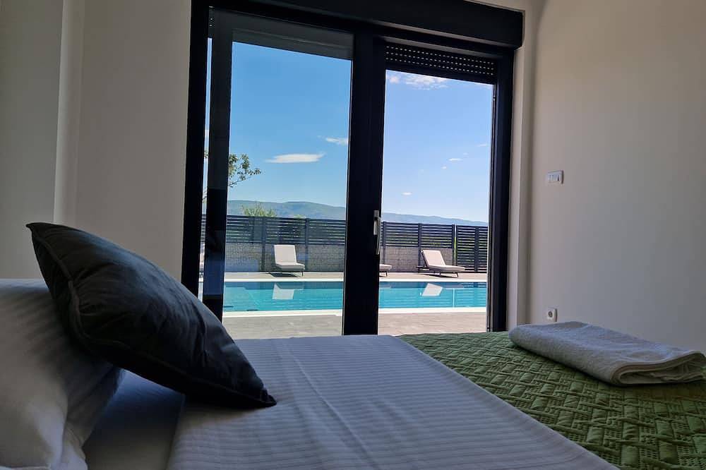 Luxury villa with private swimming pool in Imotski, Makarska Riviera