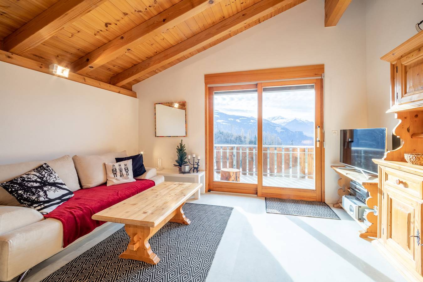 Ganze Wohnung, Ferienwohnung für 4 Personen mit Balkon in Falera, Flims Laax Falera