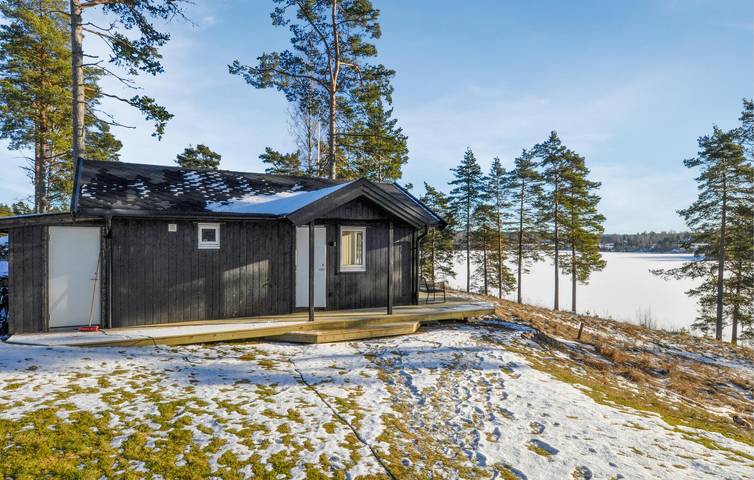 Ferienhaus für 3 Personen, mit Terrasse und Seeblick sowie Garten in Värmland - 2