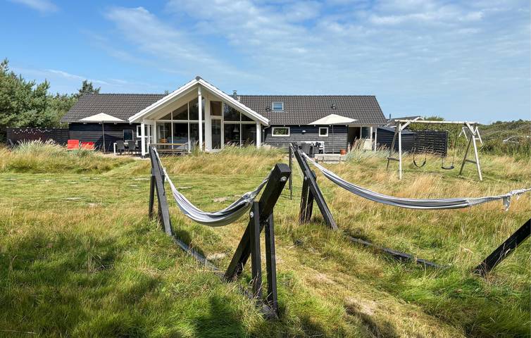 Ferienhaus für 8 Personen, mit Sauna und Whirlpool sowie Terrasse und Garten in Grønhøj Strand - 2