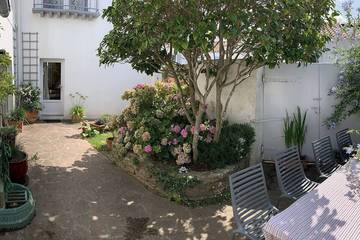 Gîte pour 8 personnes, avec terrasse dans Port Joinville