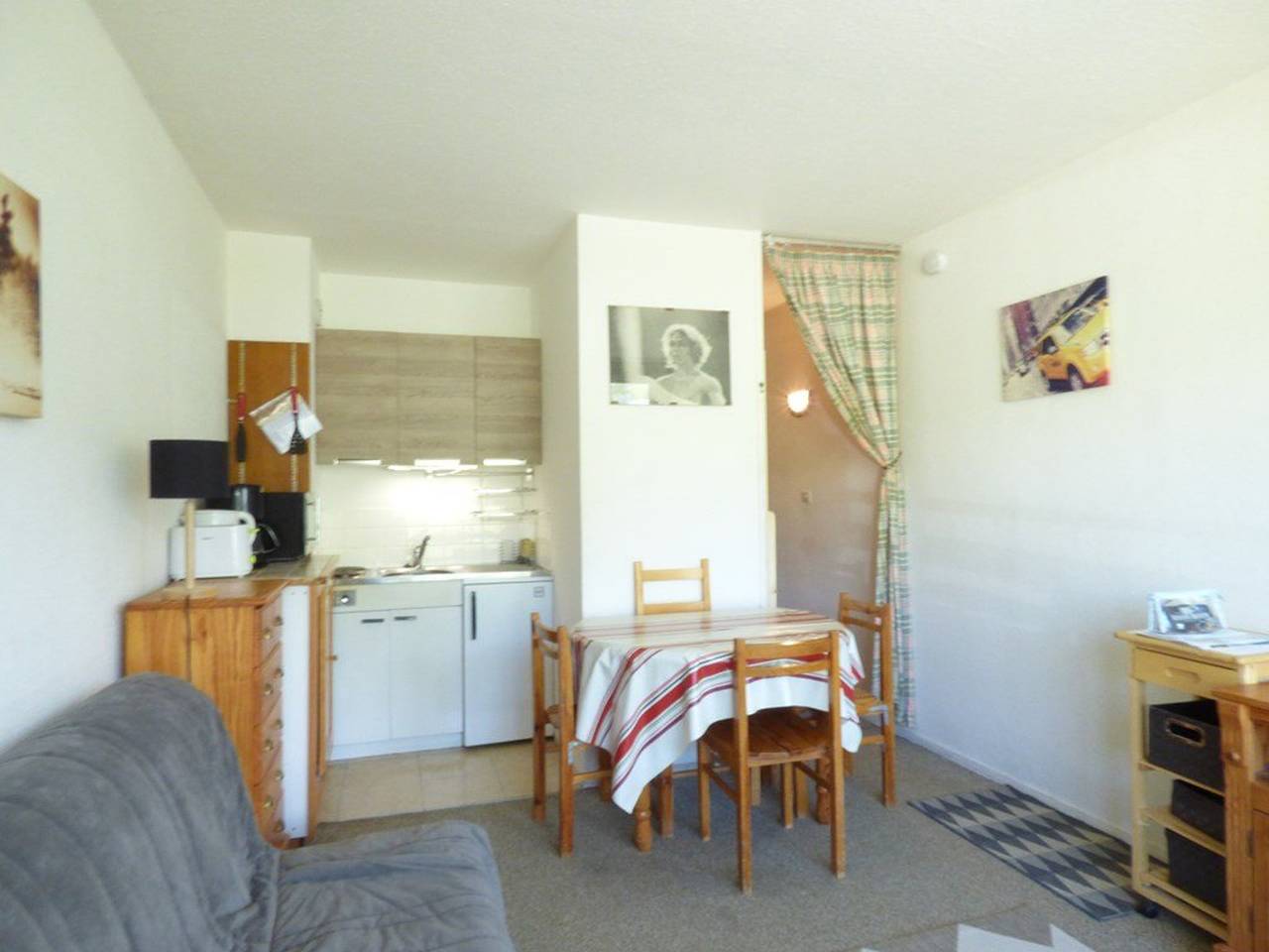 Ganzes Studio, Gemütliches Studio für 5 Personen, direkter Pistenzugang, Balkon mit Aussicht. in La Pierre Saint-Martin, Arette