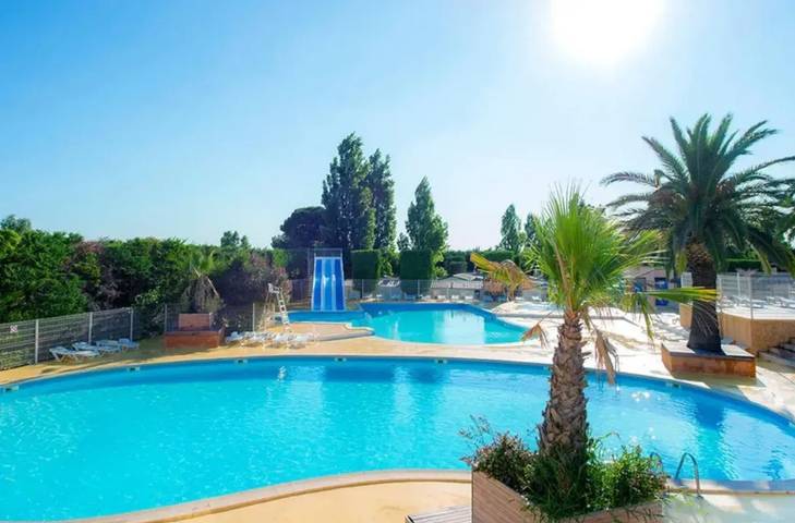 Bungalow pour 6 personnes, avec piscine et terrasse - 1