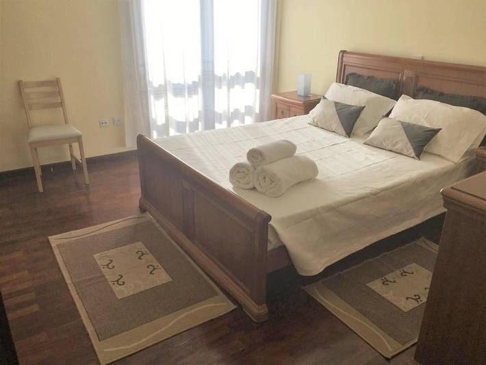 Gîte pour 6 personnes, avec balcon à Maia - 4