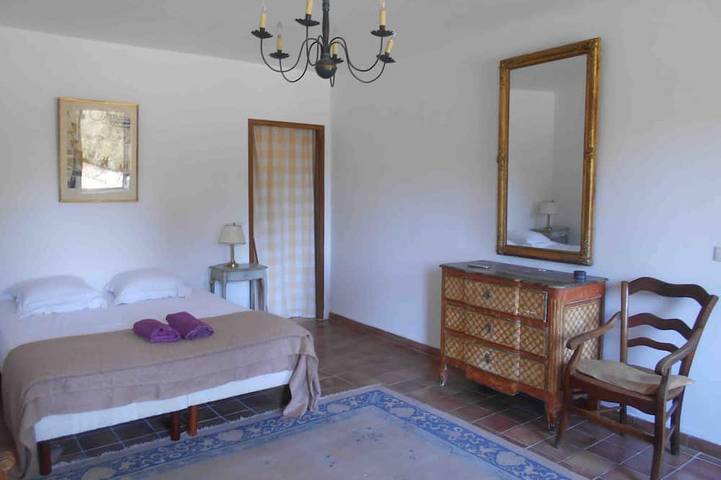 Location de vacances pour 12 personnes, avec terrasse à Mondragon - 3